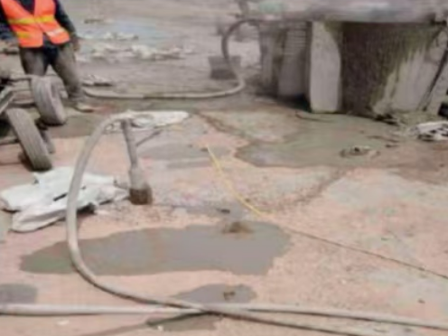 古县水泥混凝土路面板底注浆技术 路面脱空注浆整治方案